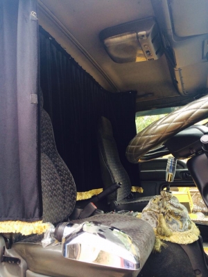 หกล้อ หกล้อ