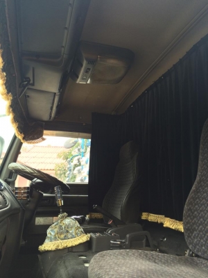 หกล้อ หกล้อ