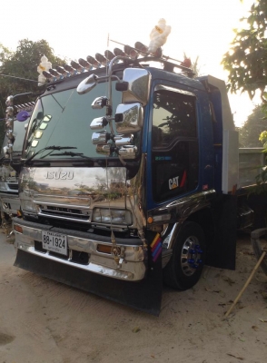 หกล้อ หกล้อ