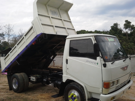 คุณ สุทิสา จ.สมุทธสาคร รับรถกลับเเล้ว ขอบคุณครับ  ขาย6ล้อดั้มFB112 ห้างแท้ 117เเรง สภาพสวยเดิม 100\% พร้อมใช้งานทุกระบบ F หน้า-หลัง ยาง 8.25 เล่มพร้อมโอน ต่อรองได้