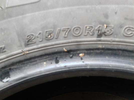 215/70R15 BRIDGESTONE DURAVIS R611 มี 3 เส้น  TEL.081-427-3941