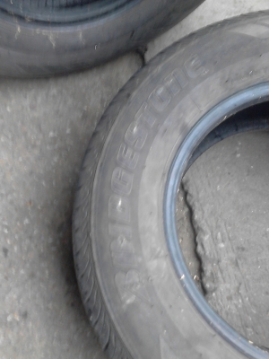 215/70R15 BRIDGESTONE DURAVIS R611 มี 3 เส้น  TEL.081-427-3941