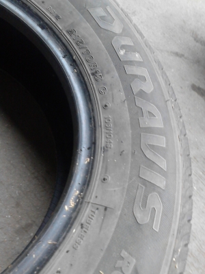 215/70R15 BRIDGESTONE DURAVIS R611 มี 3 เส้น  TEL.081-427-3941