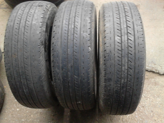 215/70R15 BRIDGESTONE DURAVIS R611 มี 3 เส้น  TEL.081-427-3941