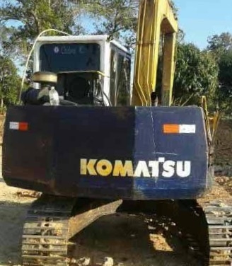 KOMATSU PC 90-6 ไฟฟ้าเต็ม หน้าจอครบ ภายในห้องเก๋งคอนโทรลยาว แอร์เย็น ภายนอกบูมอาร์มยาวพิเศษไม่มีปะไม่มีดาม ช่วงล่างเอวแน่น โรลเลอร์โซ่บูทใบแทรกประมาณ 70\% พร้อมทำงานได้เลย ราคาต่อรองได้ครับ