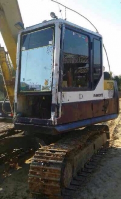 KOMATSU PC 90-6 ไฟฟ้าเต็ม หน้าจอครบ ภายในห้องเก๋งคอนโทรลยาว แอร์เย็น ภายนอกบูมอาร์มยาวพิเศษไม่มีปะไม่มีดาม ช่วงล่างเอวแน่น โรลเลอร์โซ่บูทใบแทรกประมาณ 70\% พร้อมทำงานได้เลย ราคาต่อรองได้ครับ