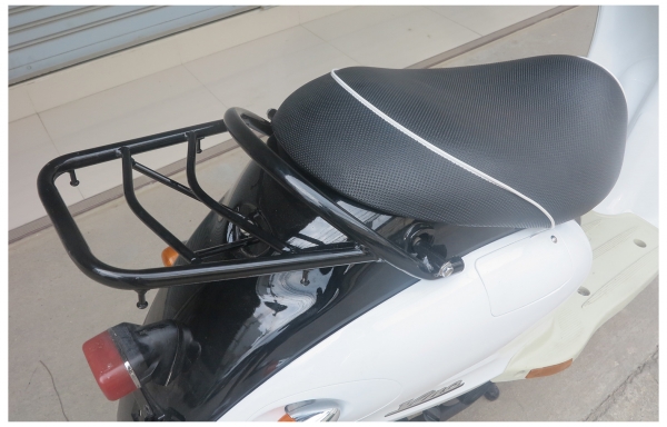 ป๊อบน่ารักๆ Yamaha Vino 50cc สตาร์ทมือ ป๊อบน่ารักๆ Yamaha Vino 50cc สตาร์ทมือ