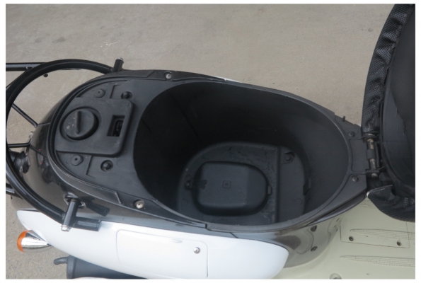 ป๊อบน่ารักๆ Yamaha Vino 50cc สตาร์ทมือ ป๊อบน่ารักๆ Yamaha Vino 50cc สตาร์ทมือ