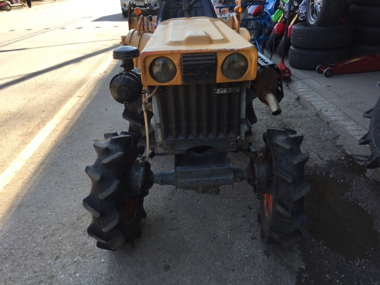 ขายถูกรถไถคูโบต้า รุ่น B7000 4WDเก่านอกพร้อมโรตารี่ ขายถูกรถไถคูโบต้า รุ่น B7000 4WDเก่านอกพร้อมโรตารี่