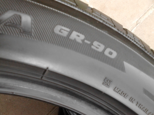 215/50R17 BRIDGESTONETURANZA GR-90 ปี2012  มี 3 เส้น TEL.081-427-3941