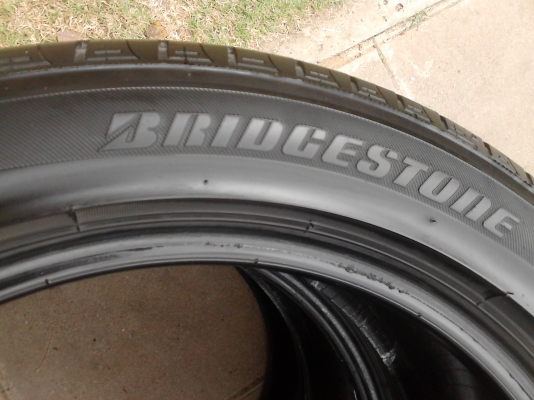 215/50R17 BRIDGESTONETURANZA GR-90 ปี2012  มี 3 เส้น TEL.081-427-3941