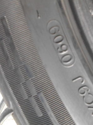 215/50R17 KUMHO ECSTA  SPT  ปี 2012 ไมีมีปะ   มี 1  เส้น  TEL.081-427-3941