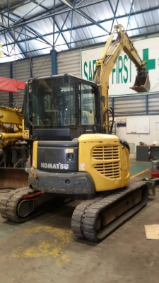 รถขุด Komatsu PC50MR-2 #F0198 นำเข้าจากสเปน สนใจโทร. 080-6565422 (หนิง)