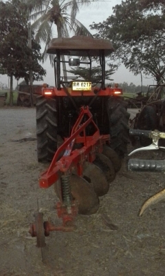 ยันม่าร์ 453T ปี52 อุปกรณ์ 3 ชิ้นเล่มทะเบียนพร้อมครับ