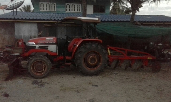 ยันม่าร์ 453T ปี52 อุปกรณ์ 3 ชิ้นเล่มทะเบียนพร้อมครับ