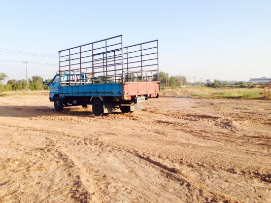 ขายหกล้อ ISUZU-KS32 มีภาพวีดีโอ เครื่อง 110 แแรงม้า หัวยกได้ กระบะยาว 5.ม ราคา 188,000 บาท พวงมาลัยเ