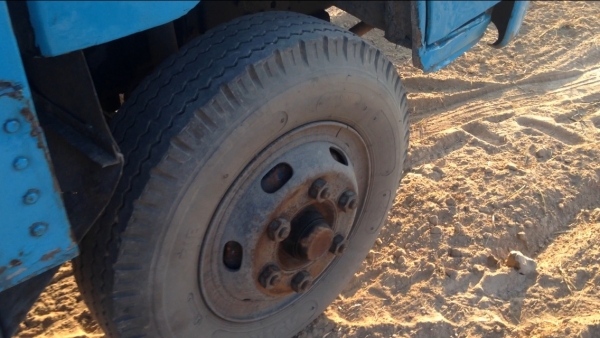 ขายหกล้อ ISUZU-KS32 มีภาพวีดีโอ เครื่อง 110 แแรงม้า หัวยกได้ กระบะยาว 5.ม ราคา 188,000 บาท พวงมาลัยเ