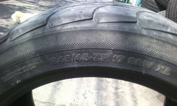 245/45R17 FORCEUM  มี 2 เส้น TEL.081-427-3941