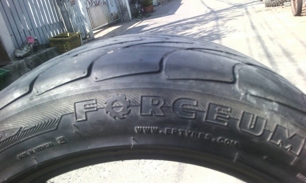 245/45R17 FORCEUM  มี 2 เส้น TEL.081-427-3941