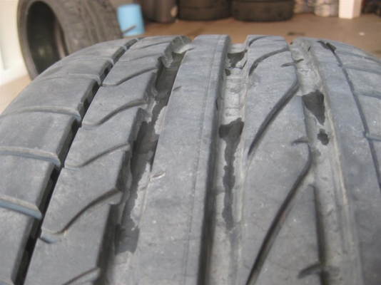 245/40R18,265/35R18 ปี 13 ชุด 4 เส้น E300 Bluetec