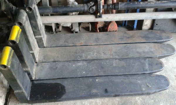 ขายงารถยก stacker รับน้ำหนักได้ 1 ตัน