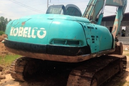 ขายด่วนๆครับ KOBELCO มาร์ค 5 SUPER SK 200 หัวฮอล์ ไฟฟ้าครบ ภายในสวย เครื่องเดิมปั๊มเดิมแรงดีเร็วดี ภายนอกบูมอาร์มสวย ช่วงล่างเอวแน่นดีครับ โซ่ใบแทรกสภาพดีประมาณ 70\% พร้อมทำงานได้เลย เอกสารทะเบียน ราคาต่อรองได้ครับ