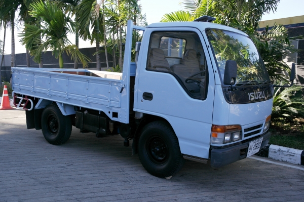 ISUZU NKR 4ล้อกลาง 88 HP 1996