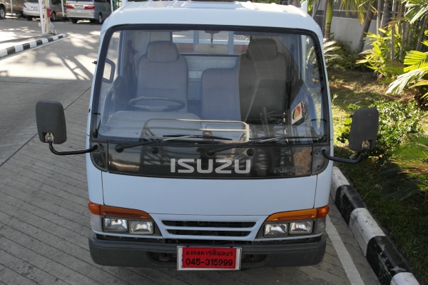 ISUZU NKR 4ล้อกลาง 88 HP 1996