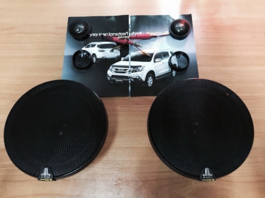 ขายลำโพงกลางแหลม JL 6.5" รุ่น evolution XR 650 CSi. ขายลำโพงกลางแหลม JL 6.5" รุ่น evolution XR 650 CSi.