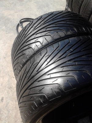 245/45R18  TRIANGLE TR968  ปี2014  มี  2 เส้น  TEL.081-427-3941