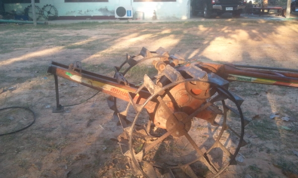 ต้องการขายรถไถนาเก่าเก็บ