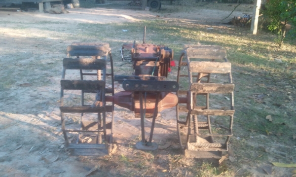 ต้องการขายรถไถนาเก่าเก็บ