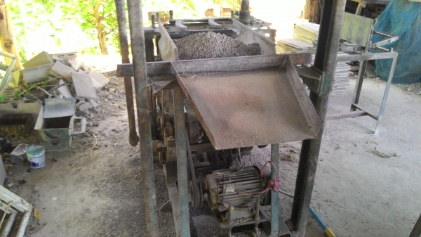 ขายเครื่องปั้นอิฐบล๊อคแบบสายพาน ขายเครื่องปั้นอิฐบล๊อคแบบสายพาน