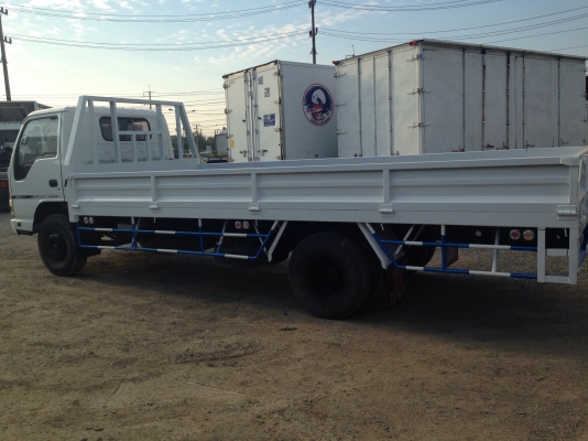 6ล้ออีซูซุNQR/150HPยาว5.50เมตร