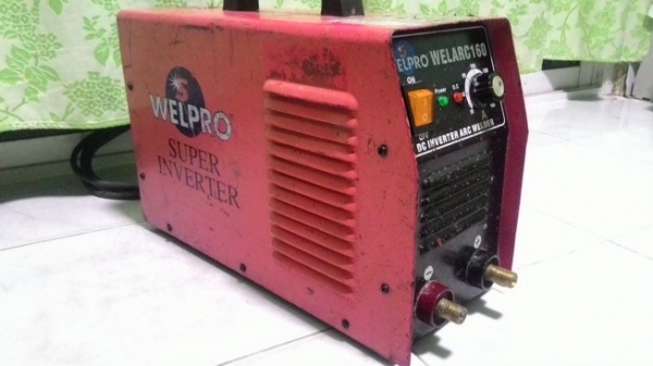 เครื่องเชื่อมไฟฟ้าอินเวอร์เตอร์  welpro ขนาด 160 แอมป์ อุปกรณ์ครบ พร้อมใช้งานครับ