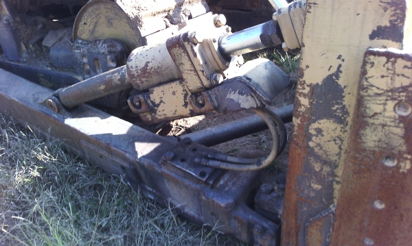 ขายด่วนรถแทร็กเตอรCATD7Fรถสวยพร้อมใช้งานไมมีเอกสาร