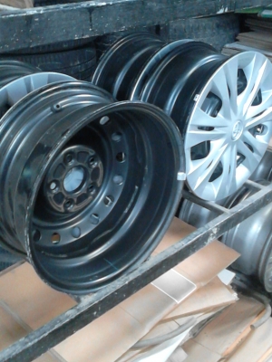 กะทะป้ายแดง 5 รู ขอบ 15 วีโก้ ชุด 4 วง โทร.081-427-3941 กะทะป้ายแดง 5 รู ขอบ 15 วีโก้ ชุด 4 วง โทร.081-427-3941