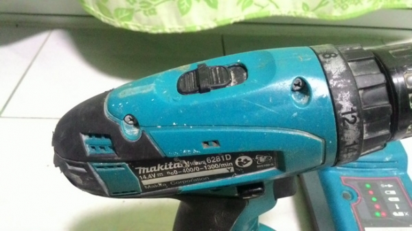 สว่านไขควงไร้สาย makita รุ่น 14.4 โวลต์ สภาพพร้อมใช้งานครับ