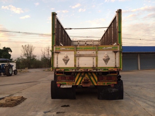 ขายด่วนเม็กก้า 260แรง ดั้มเนียมเกษตรอู่ธวัชชัยการช่าง รถสวยมาก