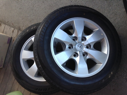 ล้อ vigo champ ขอบ 16 พรีรันเนอร์พร้อมยาง 215-65-16