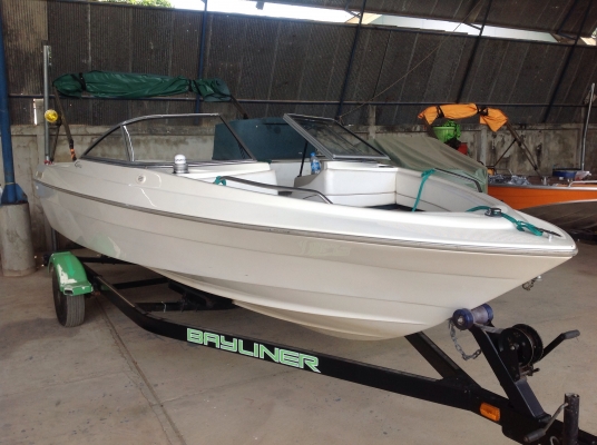 ขายbayliner19ฟุต