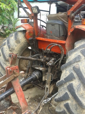 ขายรถไถ คูโบต้า 7040 มีดันหน้ากับผานหลังให้ สภาพพร้อมใช้งาน ขาย400000