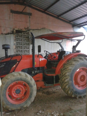 ขายรถไถคูโบต้า 8540 มีดันหน้าอย่างเดียว ใช้งานแค่829ชั่วโมงเอกสารเล่มทะเบียน ขาย750000