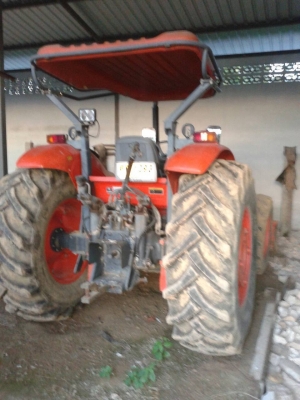 ขายรถไถคูโบต้า 8540 มีดันหน้าอย่างเดียว ใช้งานแค่829ชั่วโมงเอกสารเล่มทะเบียน ขาย750000 ขายรถไถคูโบต้า 8540 มีดันหน้าอย่างเดียว ใช้งานแค่829ชั่วโมงเอกสารเล่มทะเบียน ขาย750000