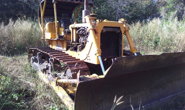 ขายด่วนรถแทร็กเตอร์CATD6Cรถสวยพร้อมใช้งานเกียร์ตัดรถสวย