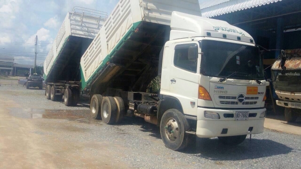 ขายรถพ่วงฮีโน่เมก้า 380 ปี55 ใช้งานมา160000โล ดั้มสามมิตรแม่ลูก ขาย2800000