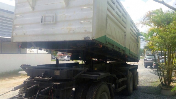 ขายรถพ่วงฮีโน่เมก้า 380 ปี55 ใช้งานมา160000โล ดั้มสามมิตรแม่ลูก ขาย2800000