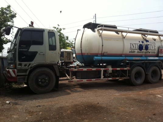 ขายรถบรรทุก 10 ล้อหัวคัสซี ISUZU ROCKY 175 แรงม้า เพลาเดี่ยว เฉพาะหัวคัสซี ราคา 550000