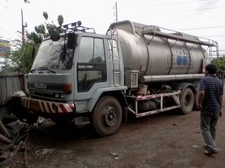 ขายรถบรรทุก 10 ล้อหัวคัสซี ISUZU ROCKY 175 แรงม้า เพลาเดี่ยว เฉพาะหัวคัสซี ราคา 550000