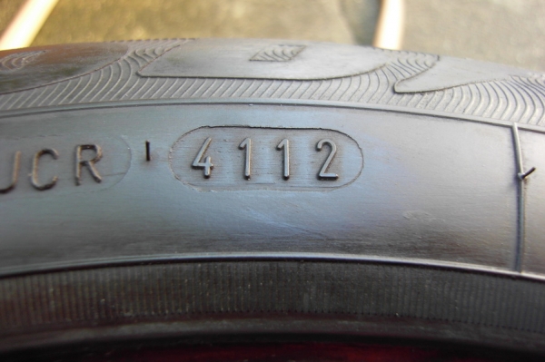 ยาง Goodyear 175/65 R15 (ขายแล้ว)